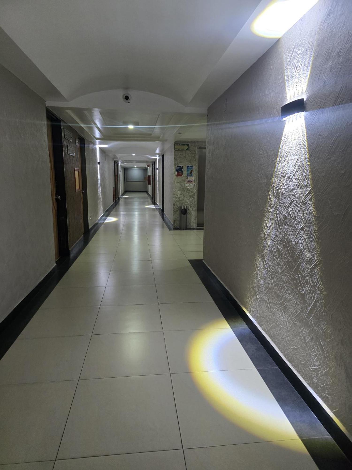 Y Gran Via, Tultitlan Hotel 3*