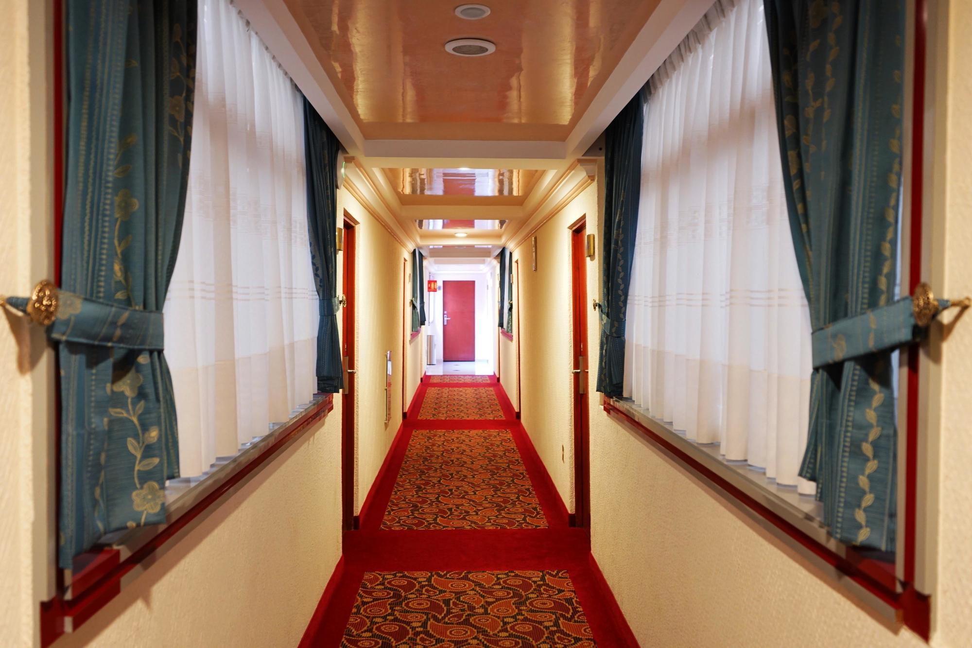 Monaco Hotel