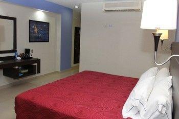 Hotel Parque Satelite 4*
