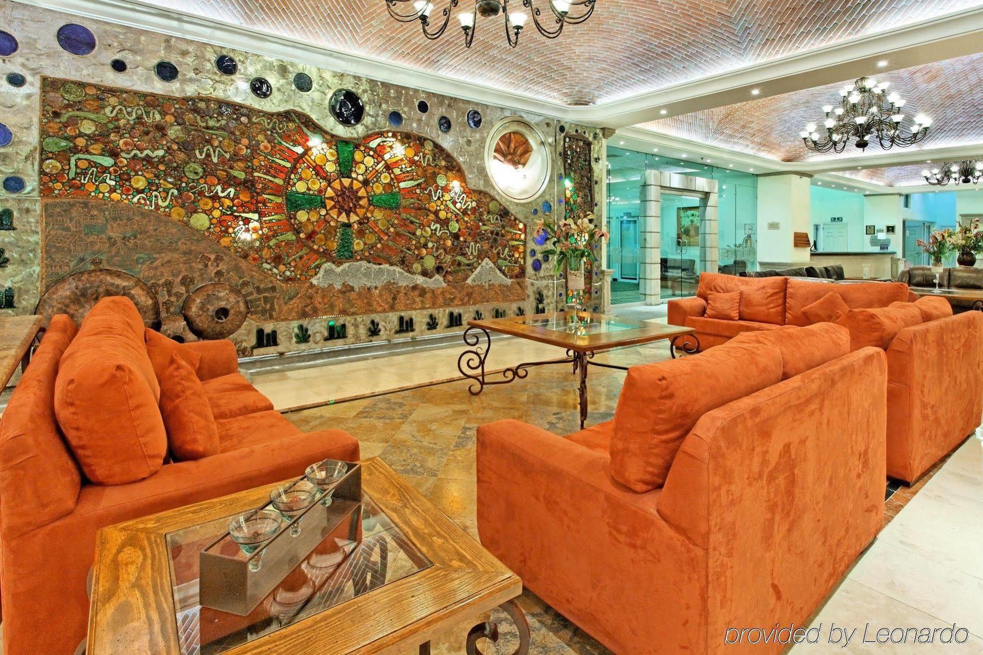 Hotel Ciudad De Perinorte, An Ihg 3*