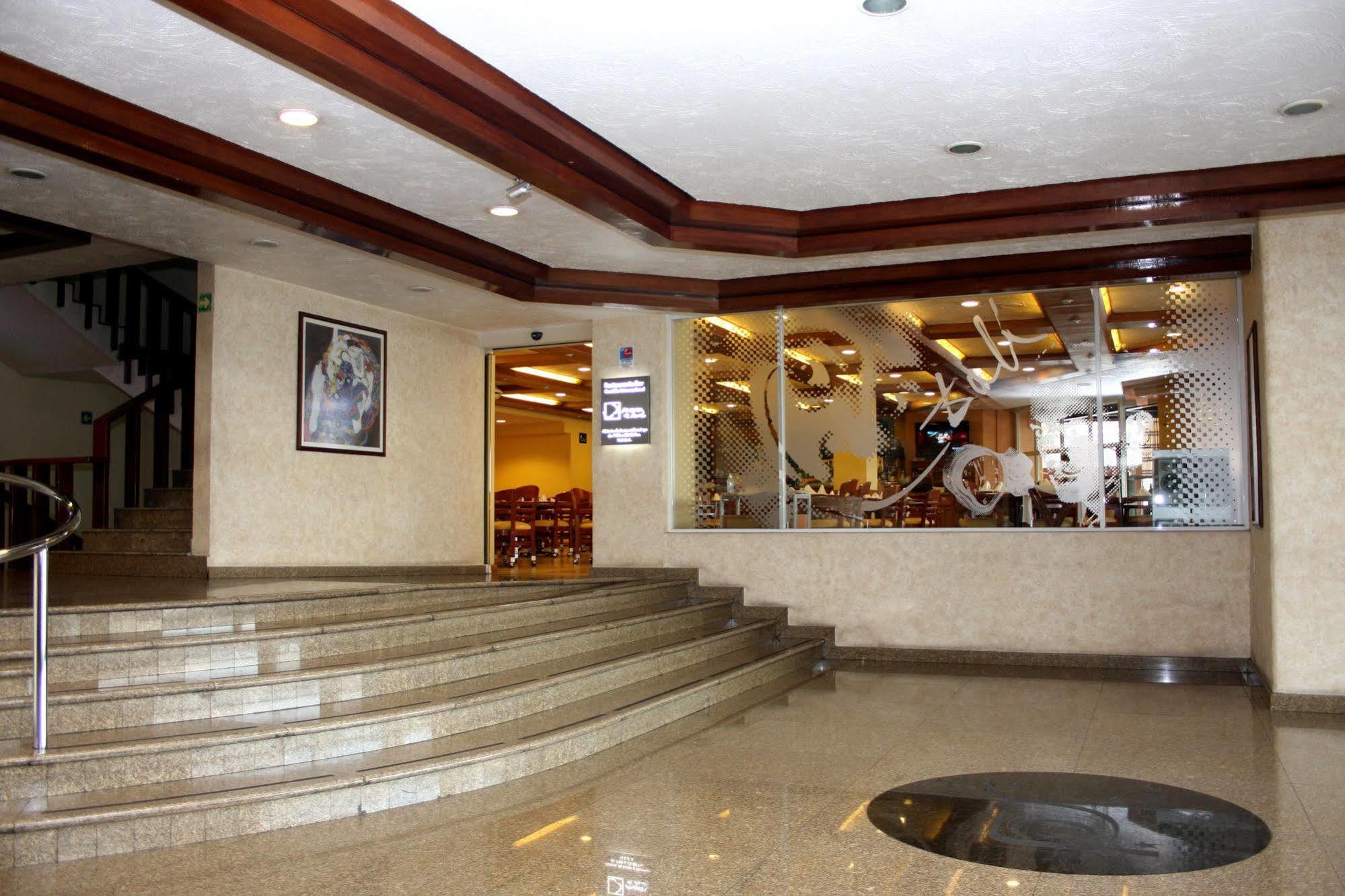 Hotel Parque Satelite México DF