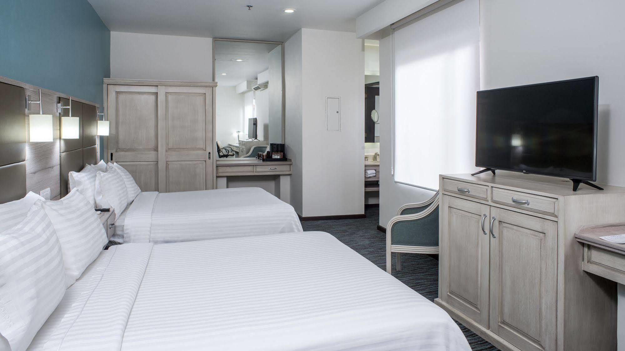 Hostal Zona Rosa *