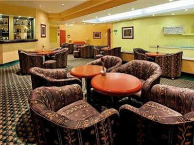 Hotel Mision Naucalpan 3*