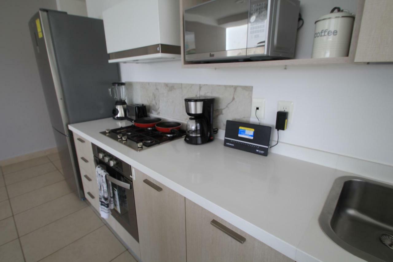 Boutique Downtown 707 Two Bedrooms Apartment