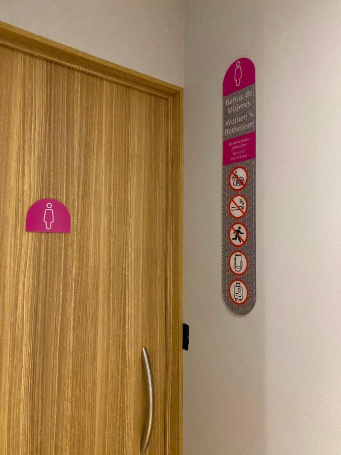 Izzzleep Wtc Hotel cápsula *